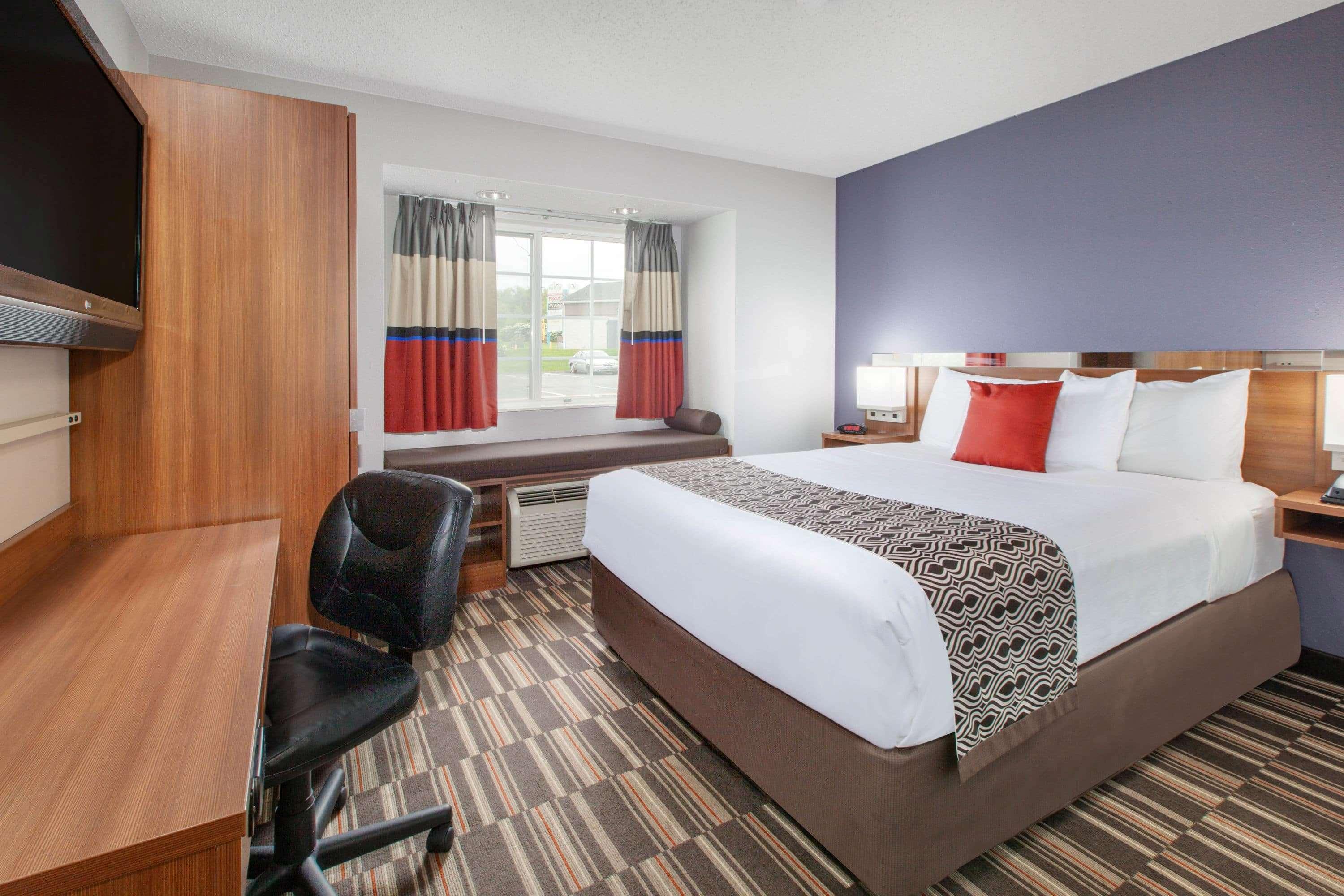 Microtel Inn & Suites By Wyndham Pittsburgh Airport Robinson Township Екстериор снимка