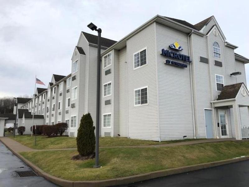 Microtel Inn & Suites By Wyndham Pittsburgh Airport Robinson Township Екстериор снимка